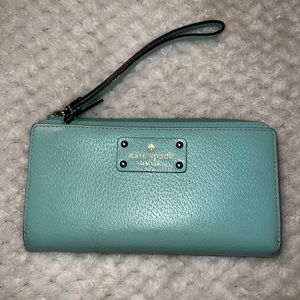 KATE SPADE Leather Wristlet Zipper Wallet
